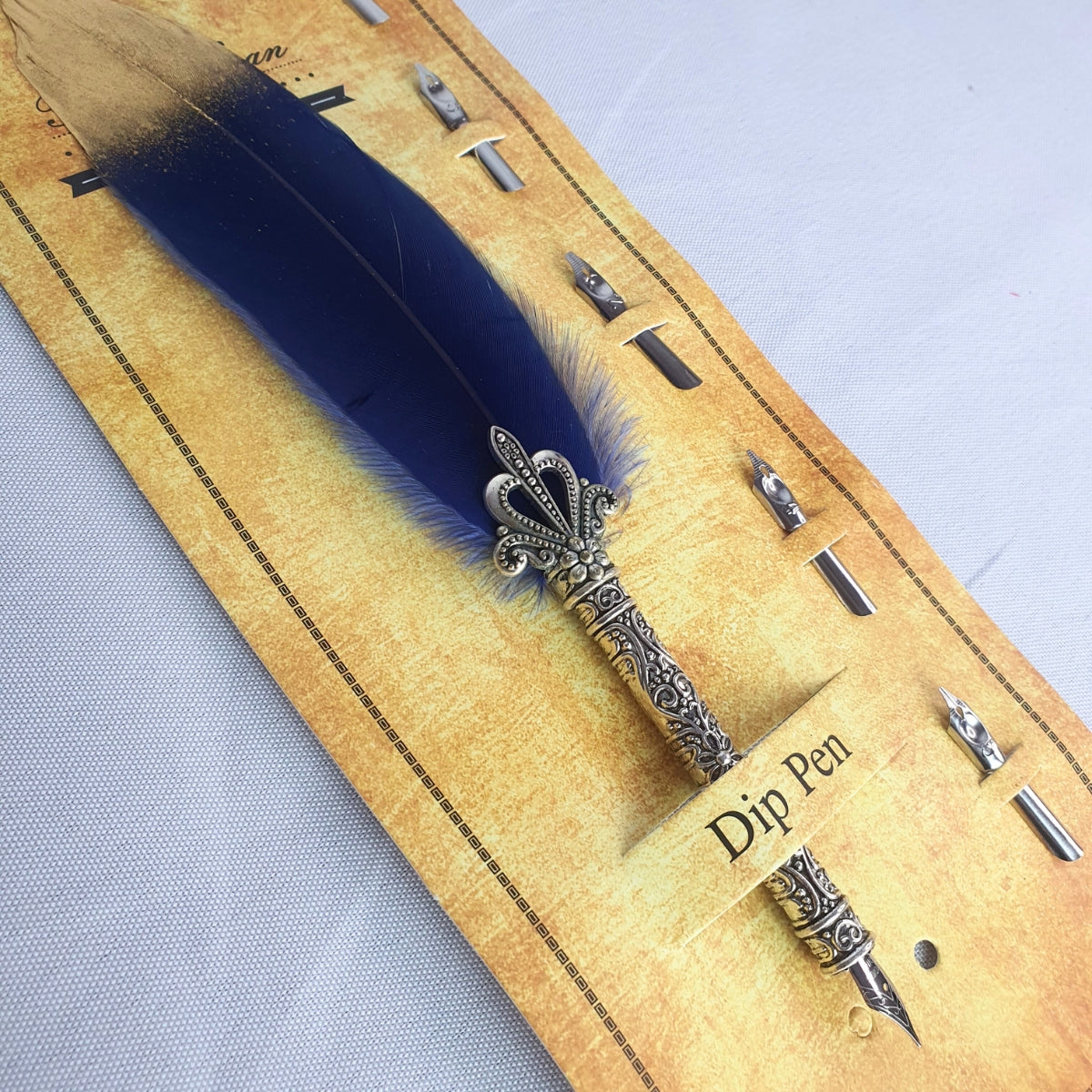 Caneta Tinteiro Simples Azul Com Ponta Dourada Caneta Tinteiro Simples Azul Com Ponta Dourada